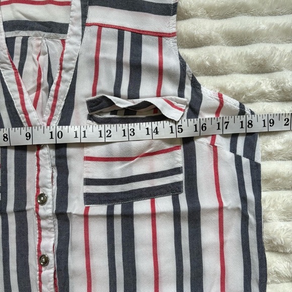 New York & Company SOHO Sleeveless Button Up Collared Blouse Womens Medium - Picture 5 of 6